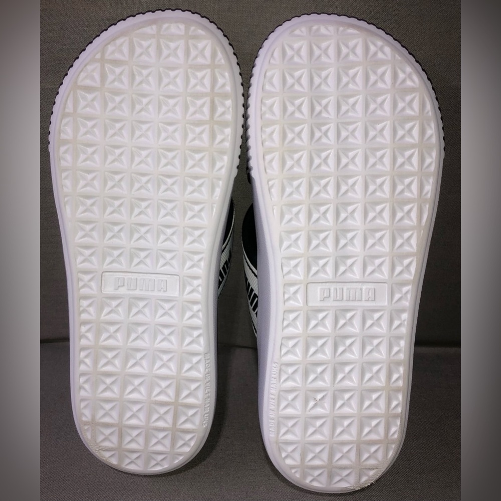 PUMA Women's Platform Slide Sandal, Size 7.5 - Picture 5 of 6